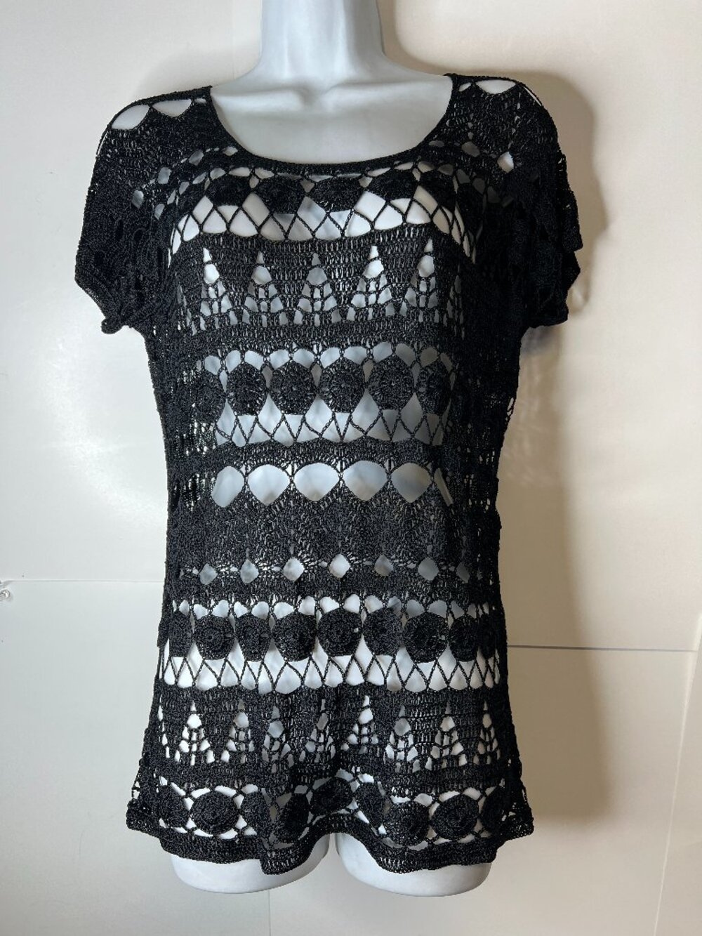 Chico's Women's Size 1/Medium Black Crochet Pullover Open Knit Sweater NWT
